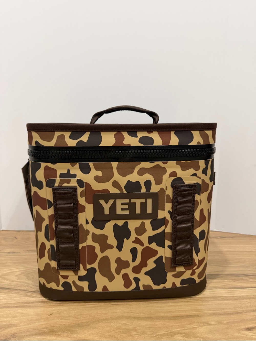 Yeti Hopper Flip 12 Wetlands Camo